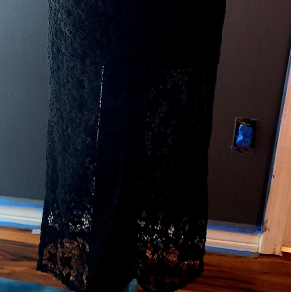 Long Black Maxi fitted Dress with Black lace on it. Size Small. Material stretch - Picture 3 of 8
